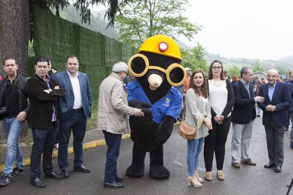 Inauguración de la feria de turismo minero en el pozo Sotón de Hunosa