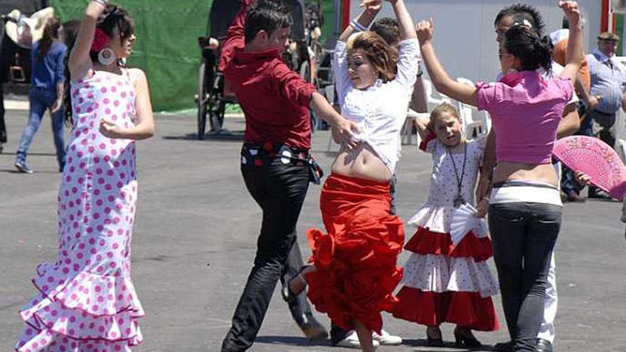 Últimos bailes de la Feria del Rocío en Orihuela