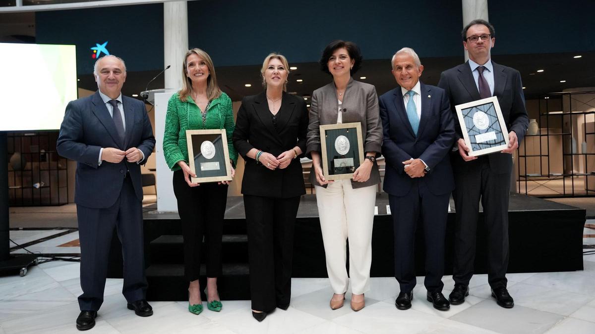 CaixaBank y la Academia de Ciencias Sociales y Medio Ambiente reconocen a la cordobesa Rosa María Gallardo con el Premio Francisco de Asís