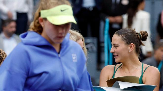 La semifinal de Roland Garros tampoco tendrá saludo entre Kostyuk y Andreeva