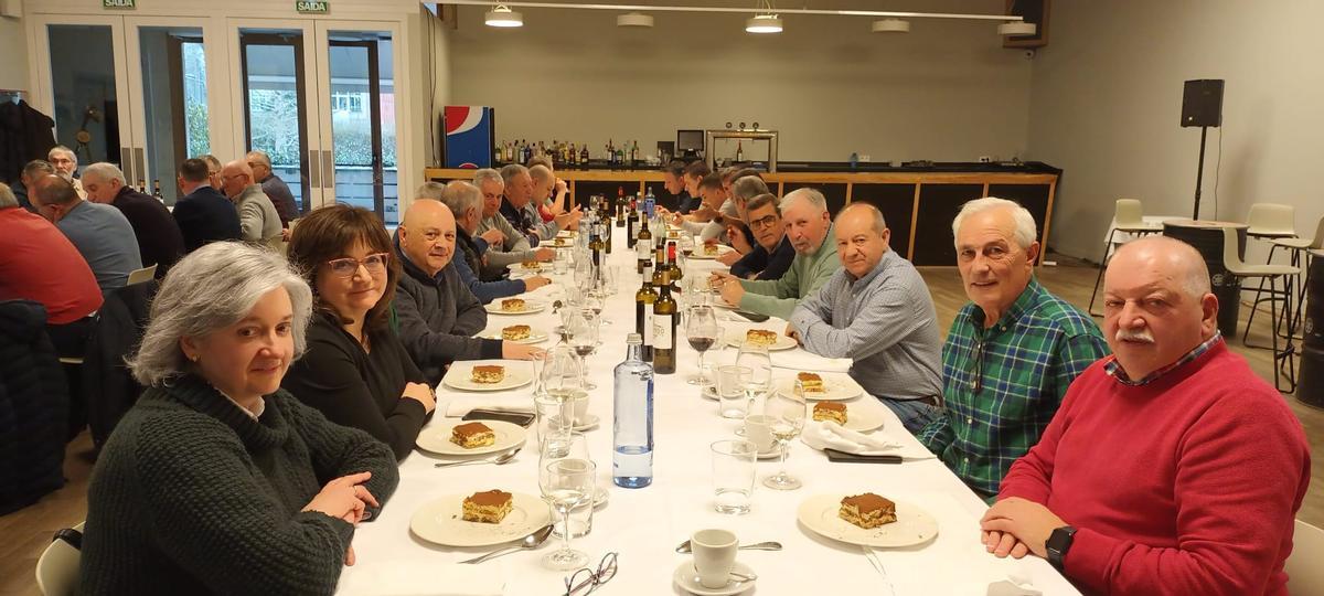 Comida de extrabajadores de la desaparecida empresa compostelana Daviña.