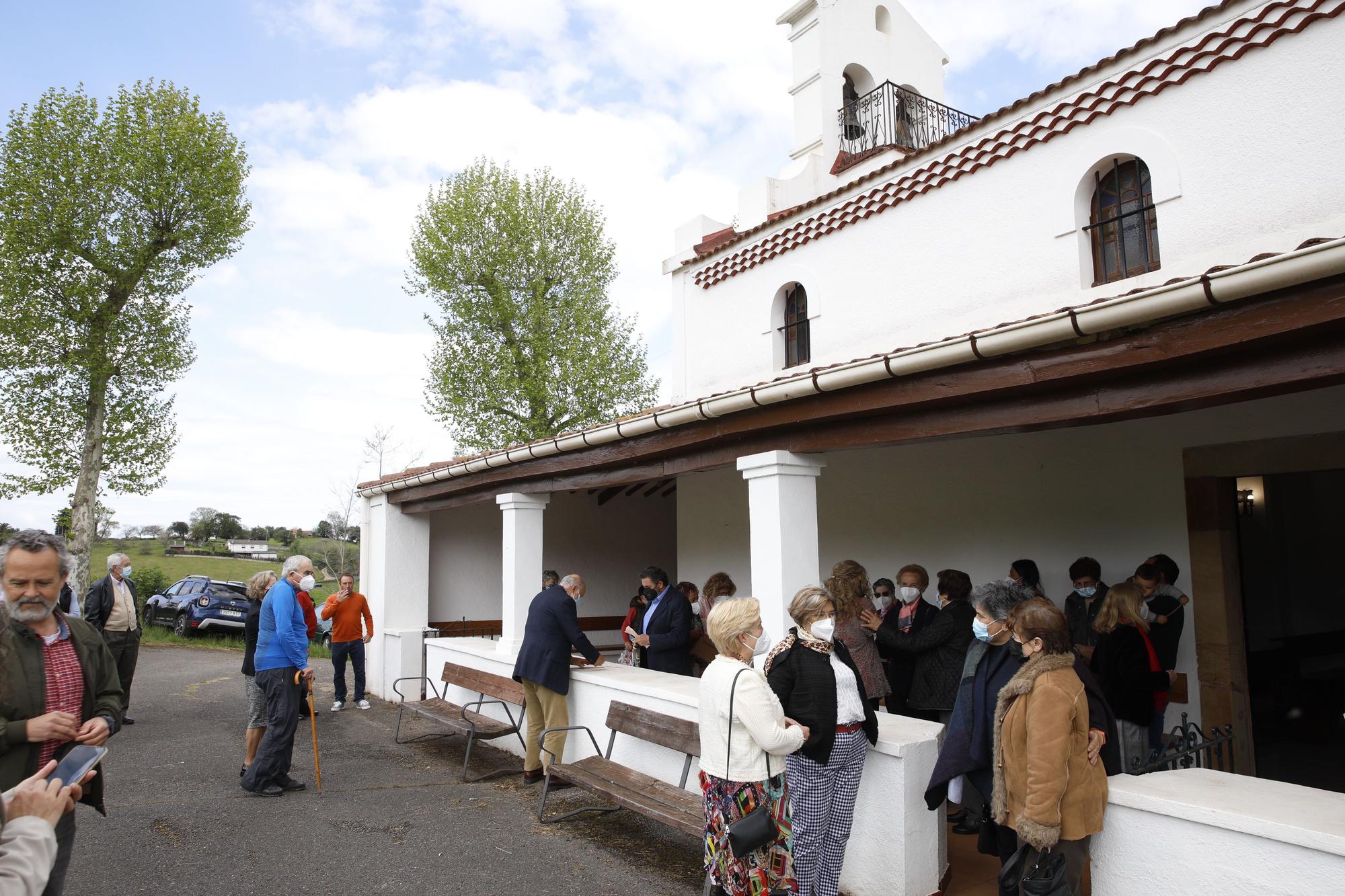 En imágenes: La parroquia de Santurio celebra San Jorge