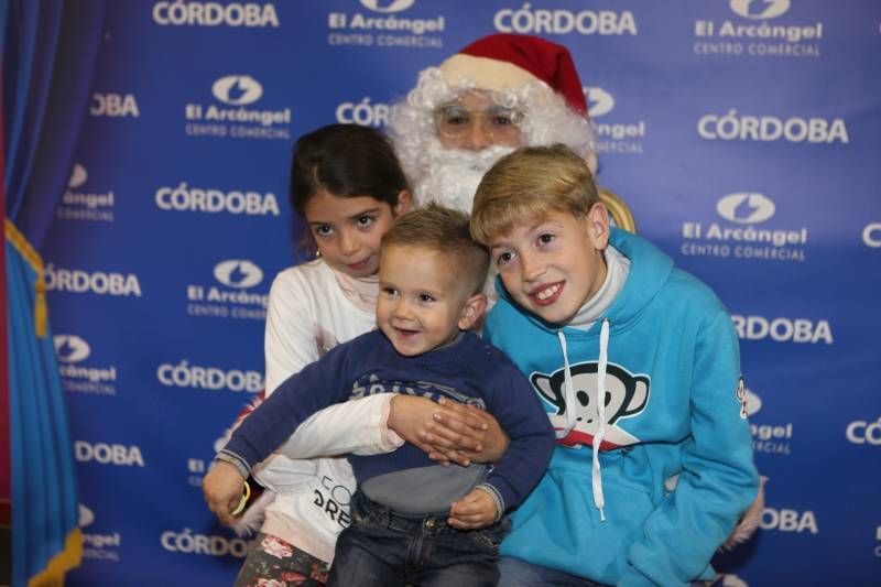 Niños con Papá Noel (20-12-2013)