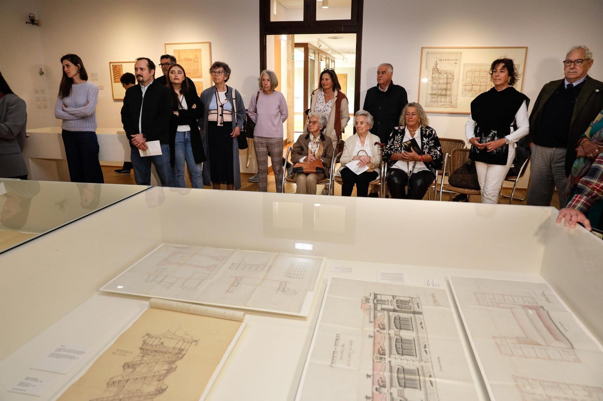 Así es la exposición de arquitectura de Miguel García de la Cruz y Manuel del Busto (en imágenes)