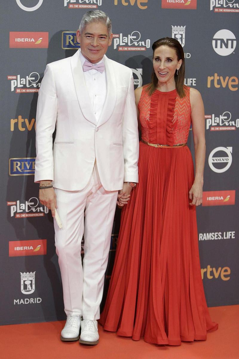 Mónica Huarte y Boris Izaguirre en los Premios Platino 2017