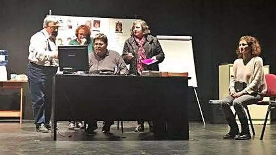 Carnaval policiaco con la compañía Pedro Cañestro