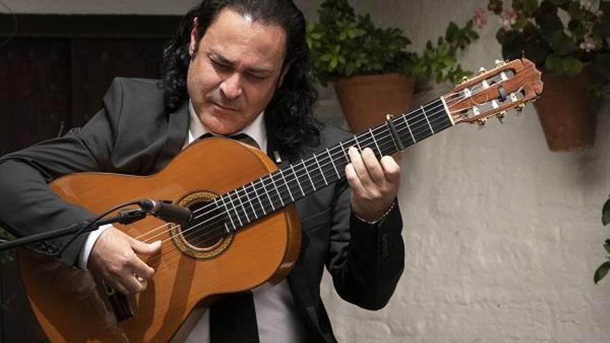 Cante jondo y toque abren la nueva temporada de
recitales del Centro Flamenco Fosforito