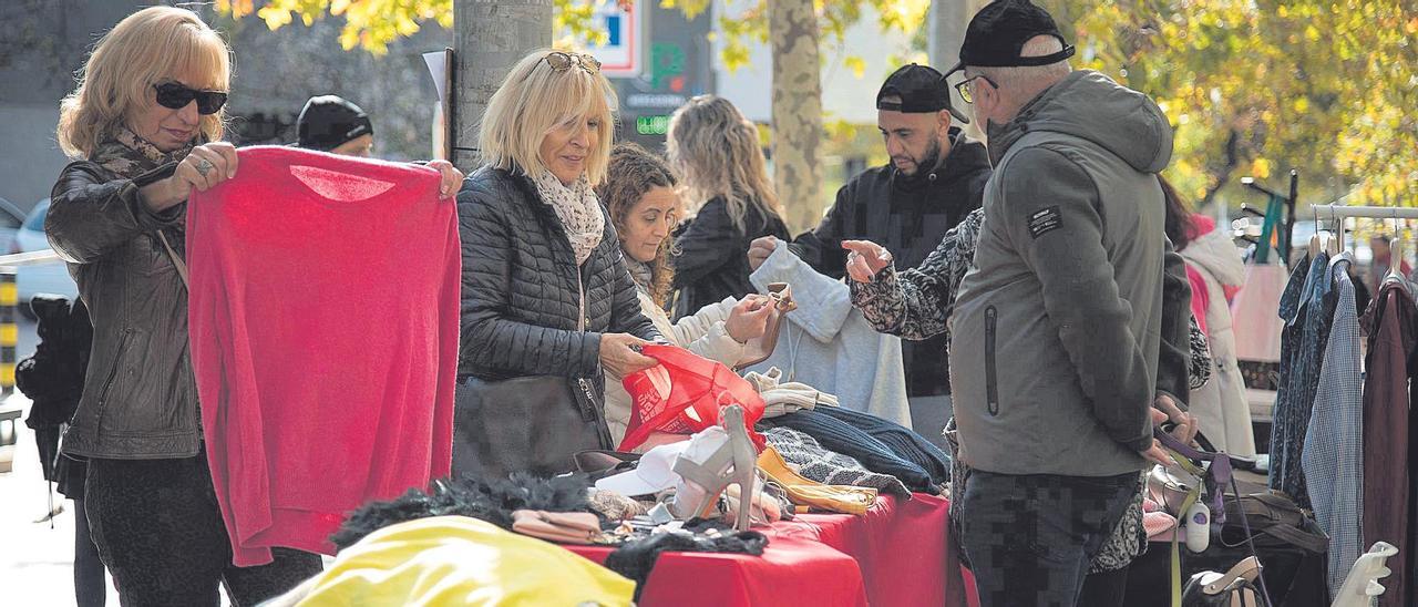 La roba, molt present a les parades, ha estat un dels principals reclams per als compradors