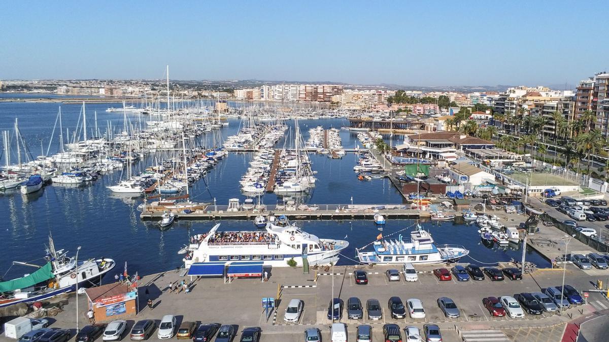 Un muelle protegido sin agua Un muelle protegido sin agua