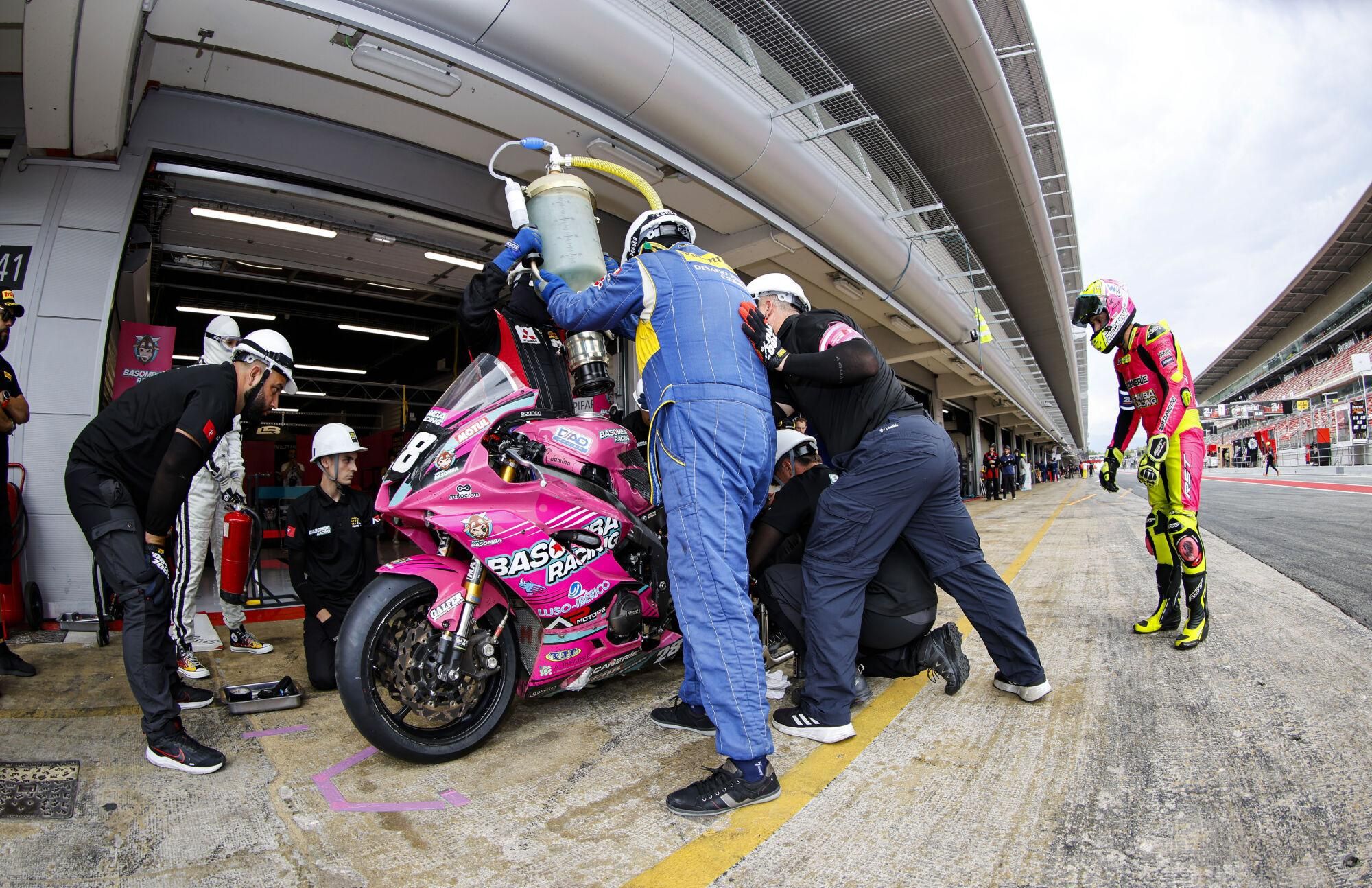 Imatges de les 24 hores de Montmeló de motociclisme 2025