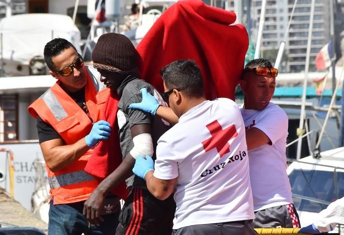 28/02/20 ARGUINEGUIN. MOGÁN. Llegada de migrantes al puerto de Arguineguin después de ser rescatados por un velero. Fotógrafa: YAIZA SOCORRO.  | 28/02/2020 | Fotógrafo: Yaiza Socorro