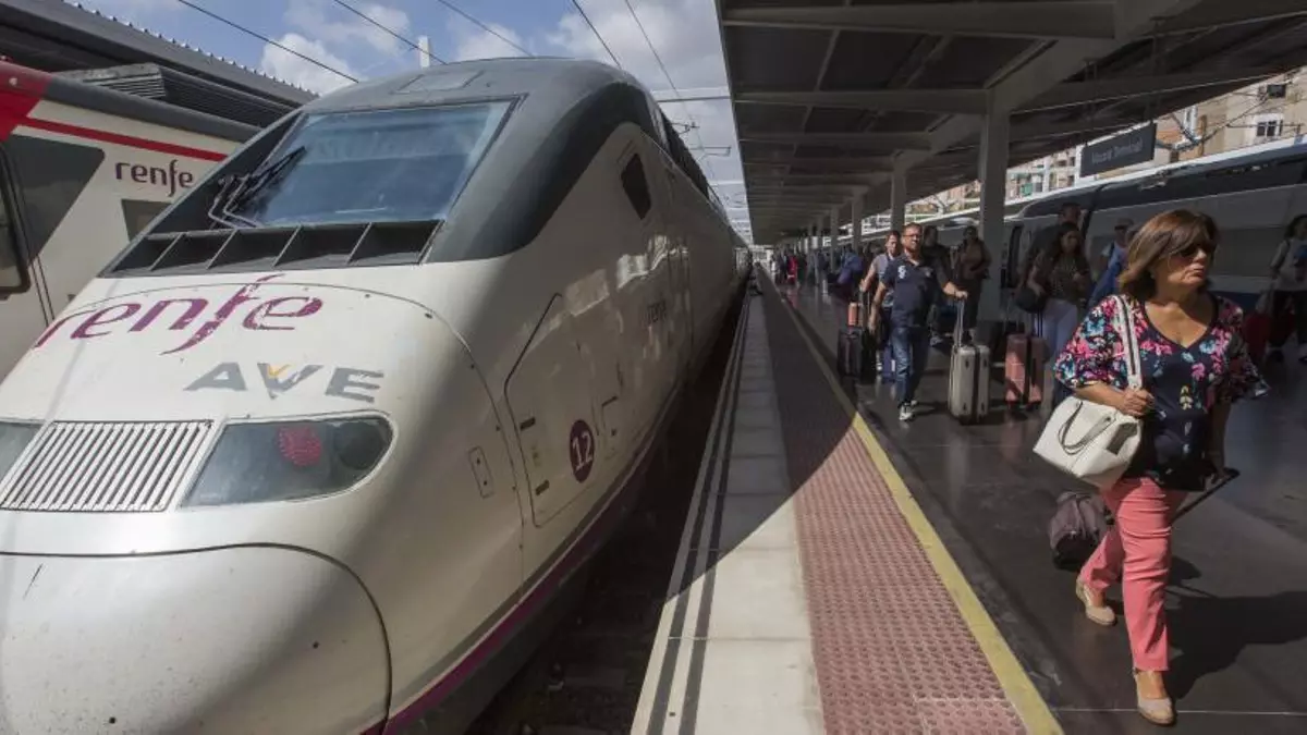 Miles de reacciones por lo ocurrido en un tren con destino Alicante