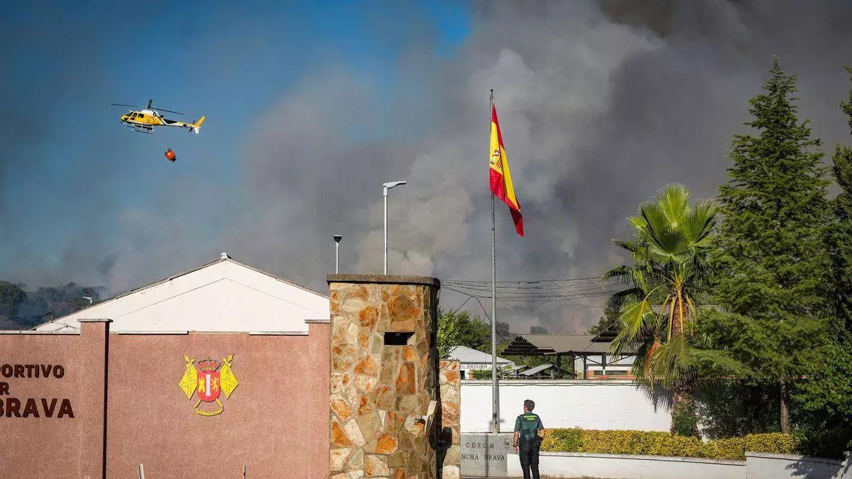 Video | Incendio forestal en el entorno de Las Vaguadas de Badajoz