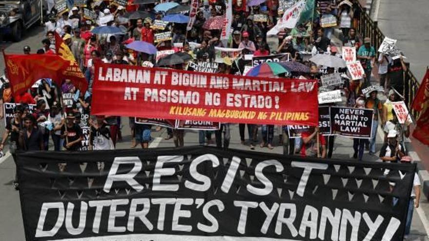 Filipines Jornada de manifestacions en contra i a favor de Duterte