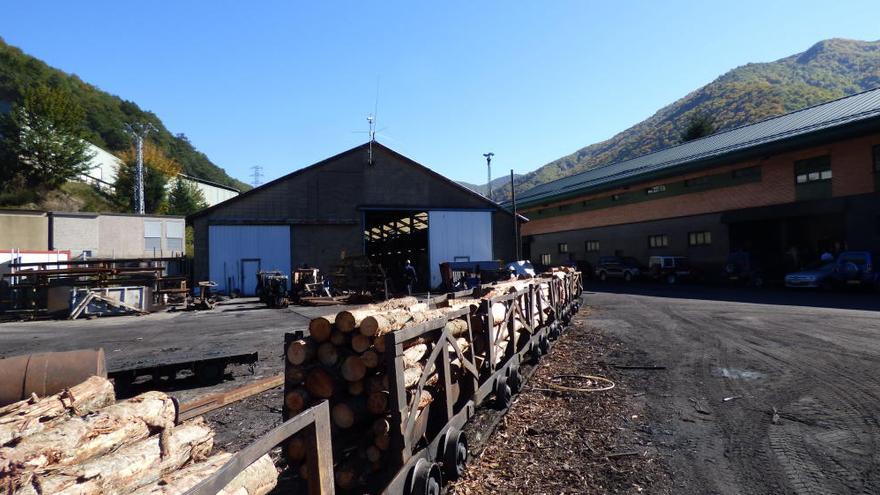 Giro en la dirección de la mina Cerredo tras la orden de detección de Cachero