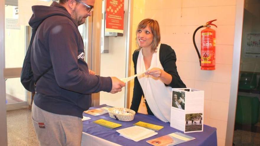 Los centros de salud de Almassora instalan mesas informativas sobre el Alzheimer