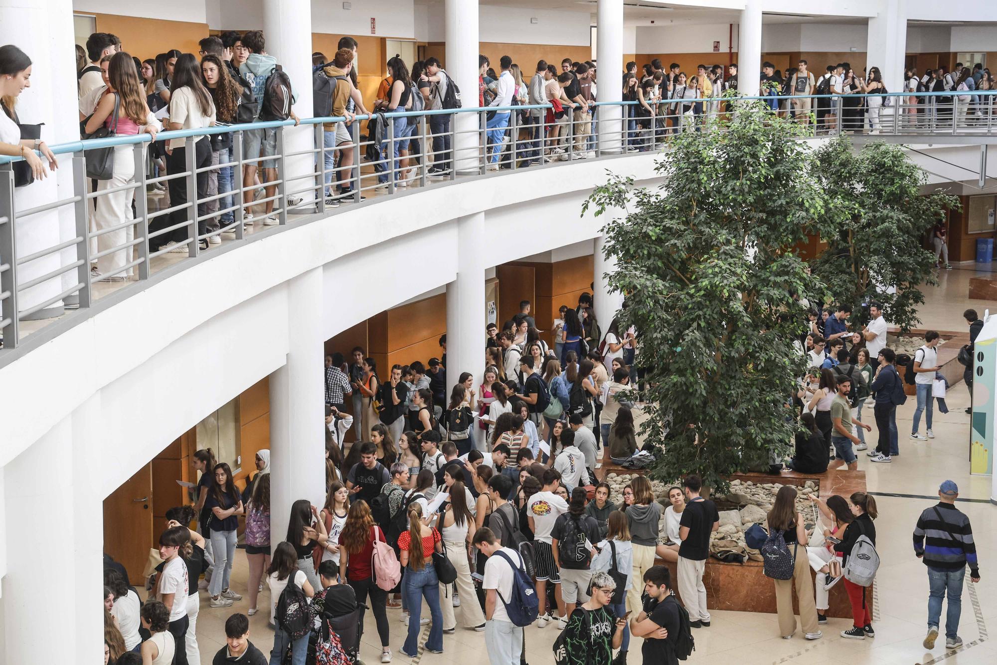 Primer día de la Selectividad 2023 en la Universidad de Alicante