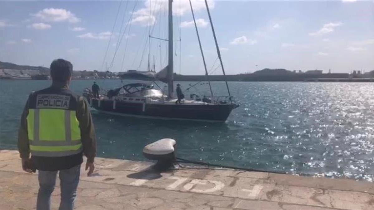 Velero donde la Policía Nacional se ha incautado de cuatro toneladas  de hachís