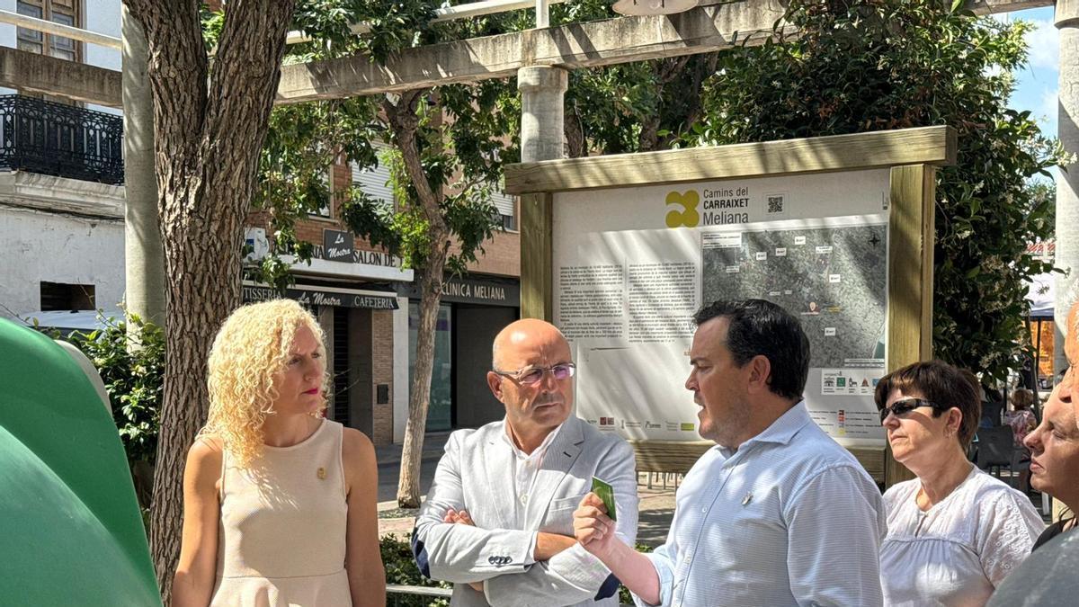 Visita del director general de Innovación a Meliana. Juan José Cortés.