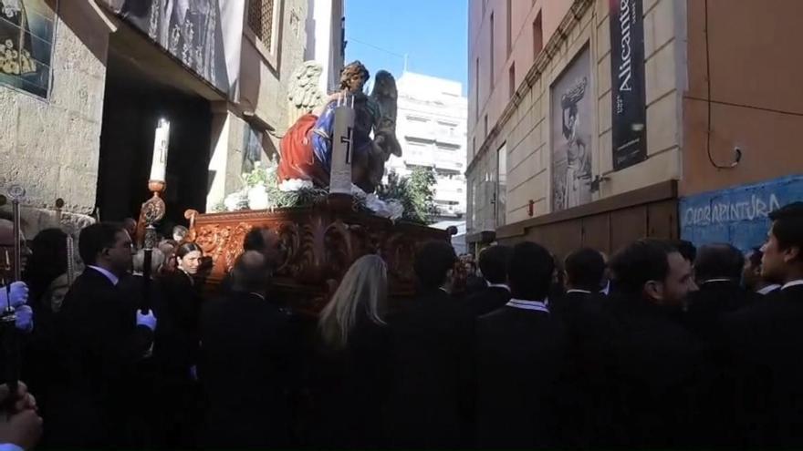 Semana Santa en Alicante 2026: así ha sido la salida del primer paso de la Cofradía del Cristo del Divino Amor
