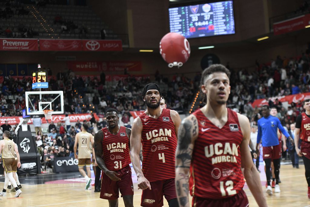 Todas las imágenes del partido del UCAM Murcia contra el Bàsquet Girona