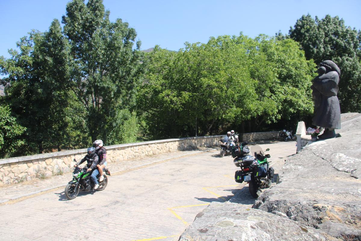 Sanabria despide la multitudinaria concentración de motos