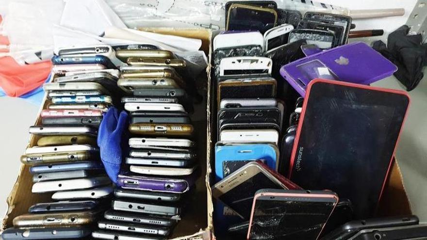 Si perdiste el móvil en Vigo, hay un lugar donde podría estar: &quot;Sorprende la cantidad de dispositivos que no han sido reclamados&quot;