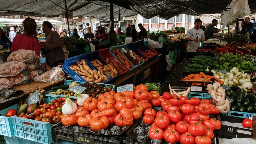 El Consell promueve bonos de 20 euros de descuento para la compra de productos locales en comercios de Mallorca