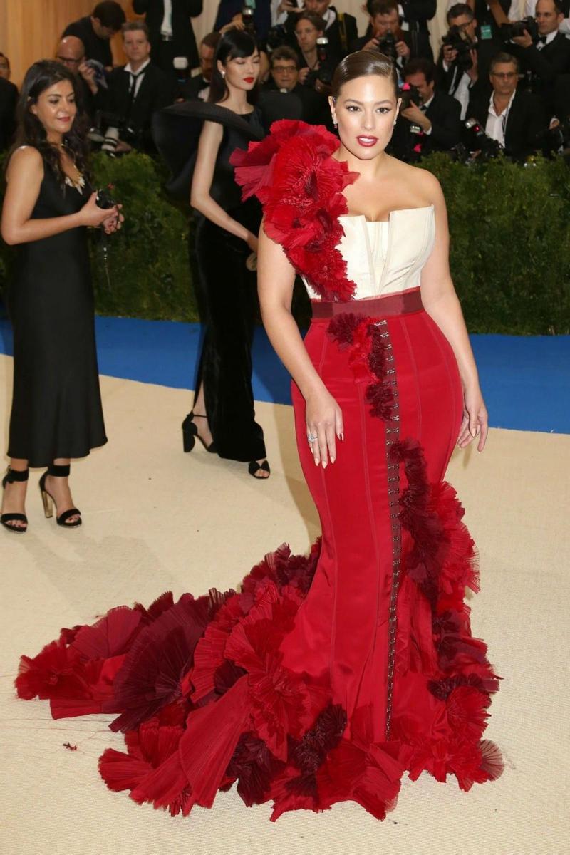 Ahley Graham en la Gala MET