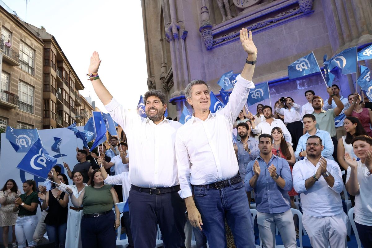 Fernando López Miras y Alberto Núñez Feijóo, este miércoles en Murcia.