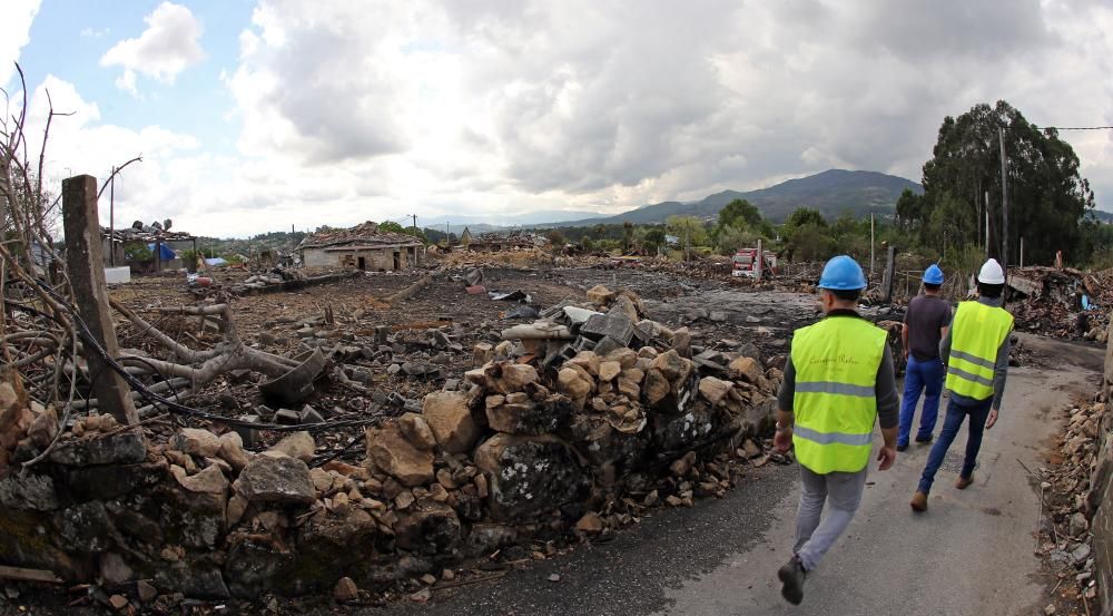 El desescombro de la zona cero deja al descubierto la devastación que causó dos muertos y arrasó una treintena de viviendas.