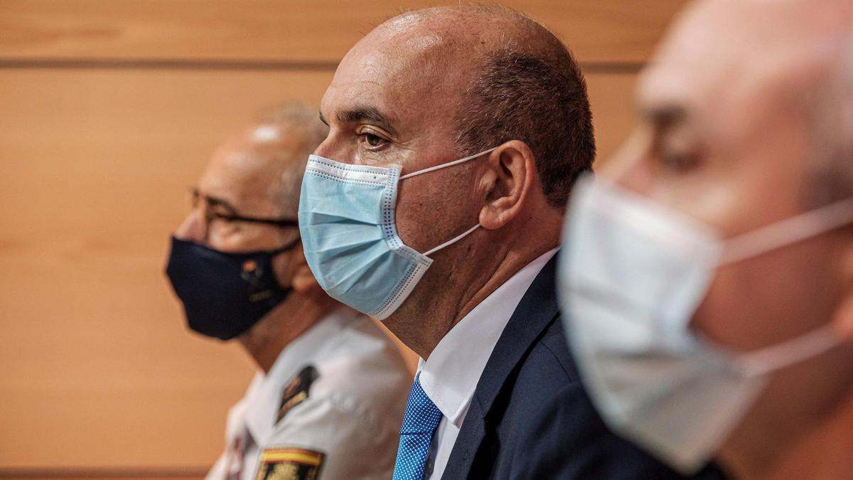 El Gobierno niega la inseguridad en Canarias y llevará al fiscal la xenofobia