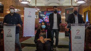 Zamora presume de indumentaria tradicional en un festival multimedia