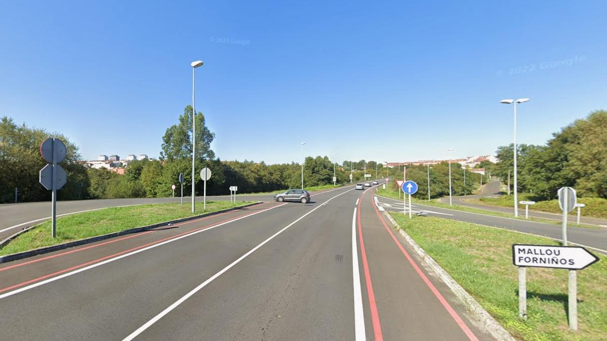 Desvío hacia Mallou en la Avenida de Asturias de Santiago