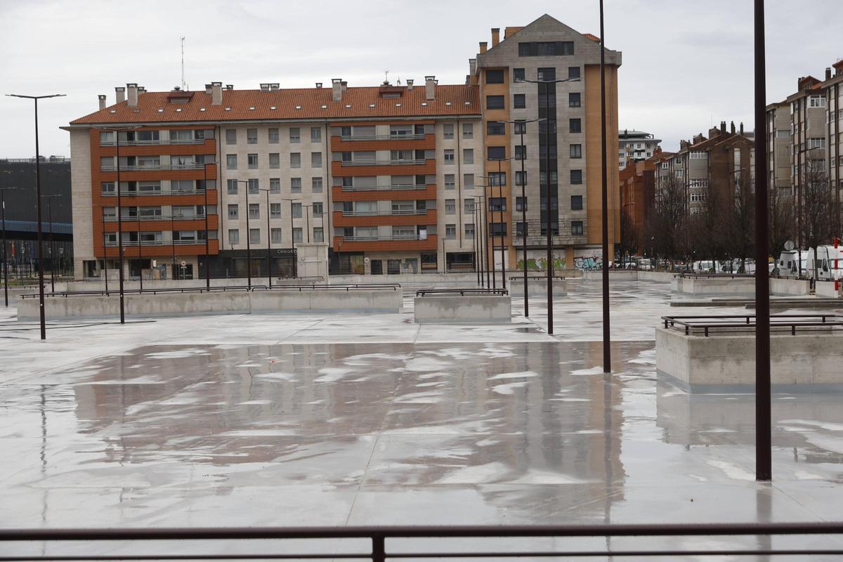 Vista de la obra del nuevo aparcamiento de la avenida de Portugal, ayer.