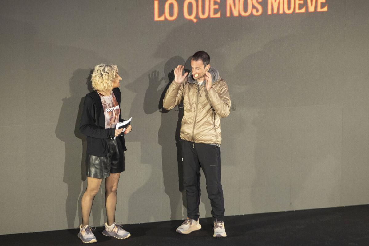 Kilian Jornet reúne a más de 2.000 personas en Son Moix