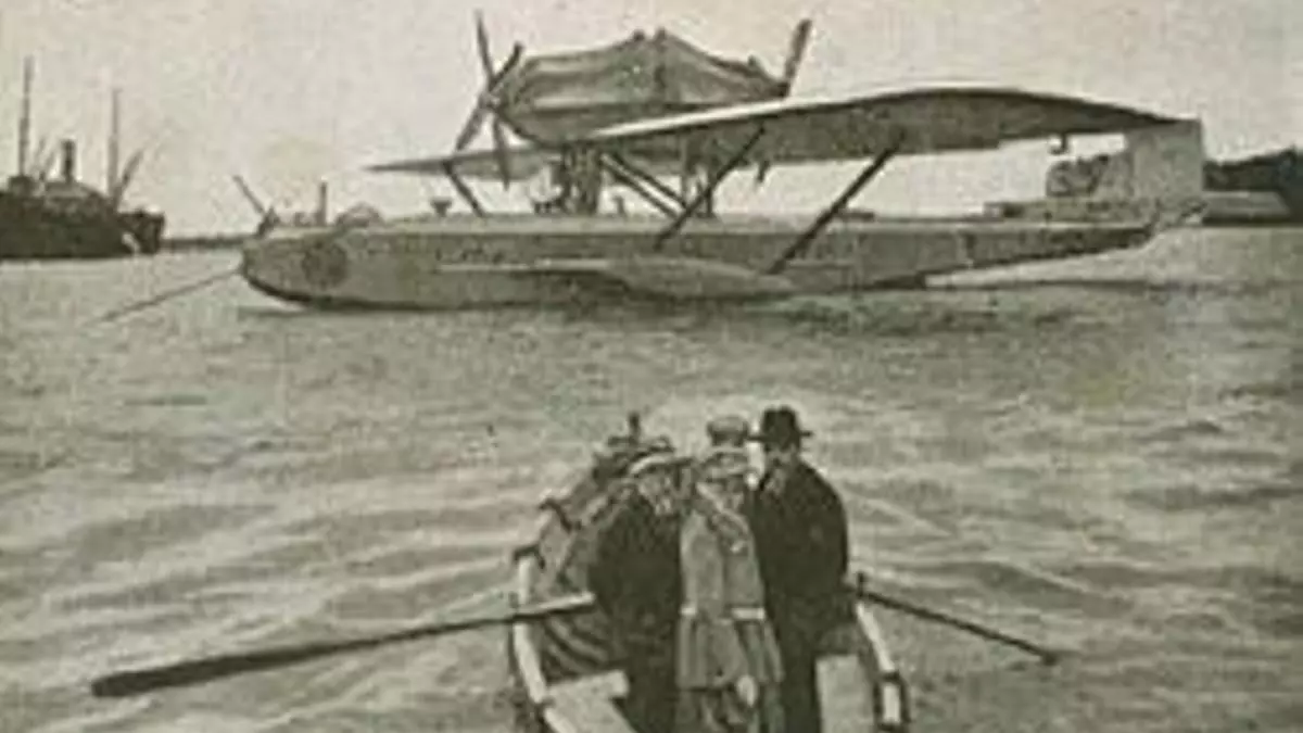 Cien años del vuelo del Plus Ultra, la hazaña que los emigrantes convirtieron en apoteosis española