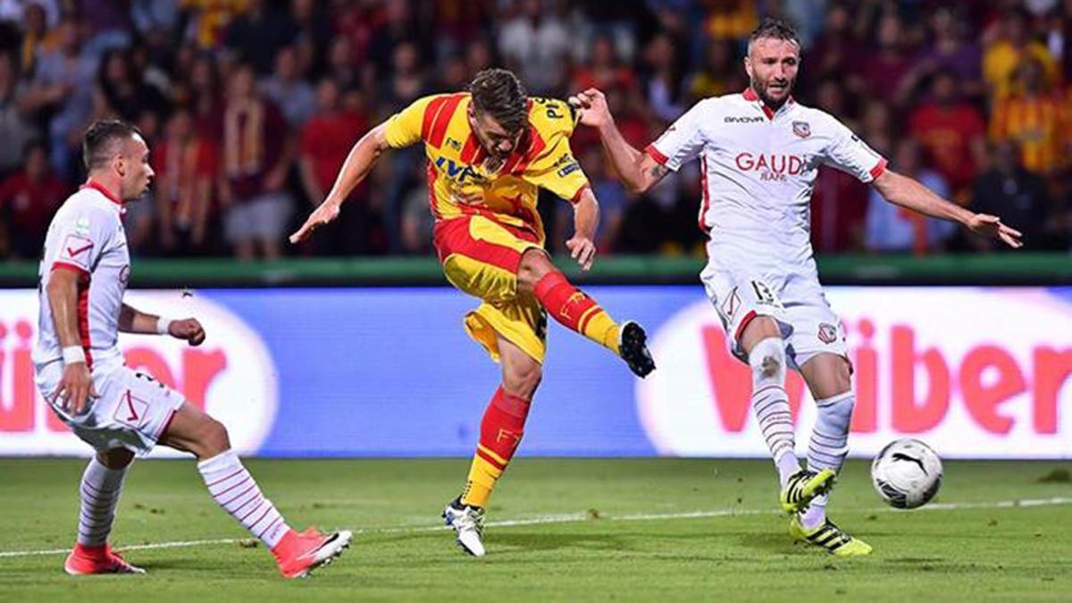Puscas marcó el gol del ascenso del Benevento a la Serie A