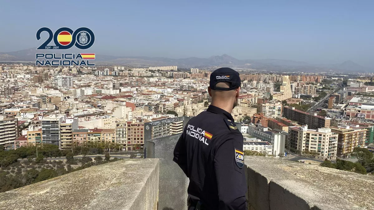 Detenido en Alicante tras conducir desde Bélgica un coche de lujo con matrículas falsas