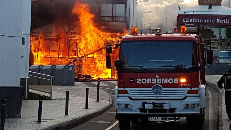 Incendio en Puerto del Carmen (Lanzarote)