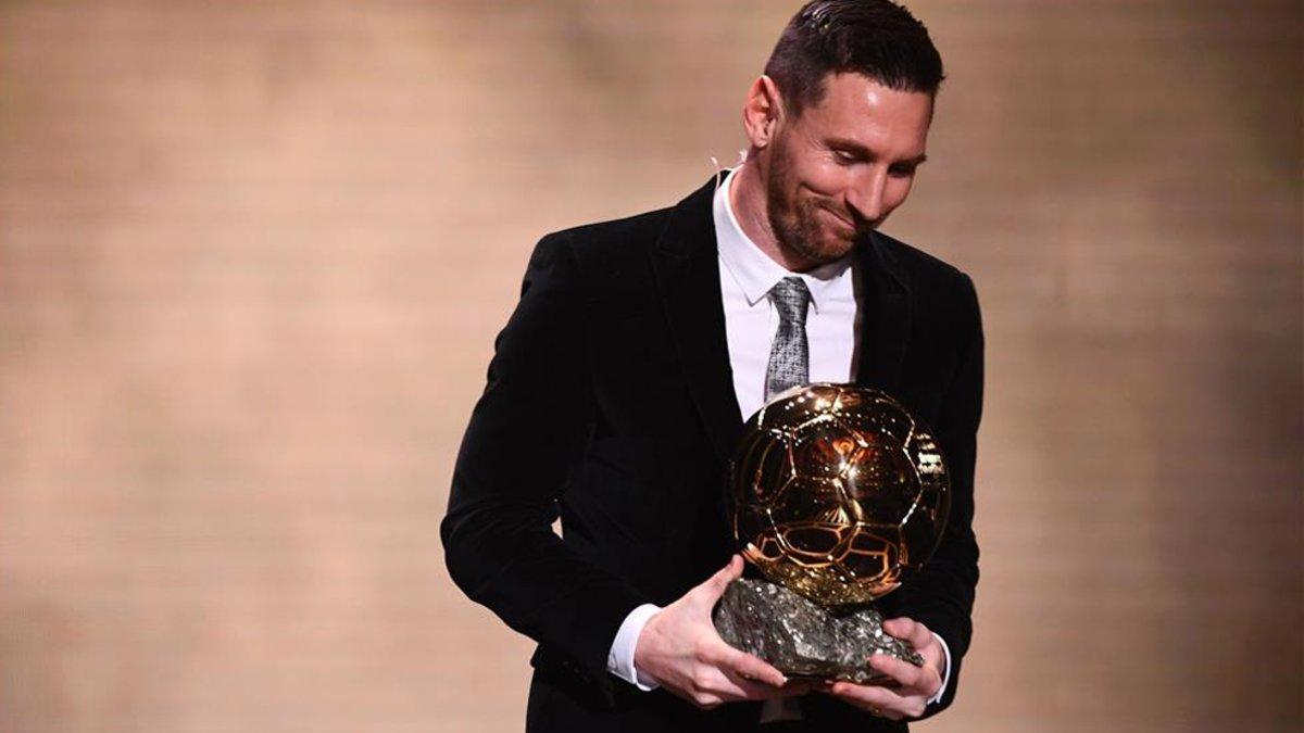 Messi, con el Balón de Oro en la gala de París