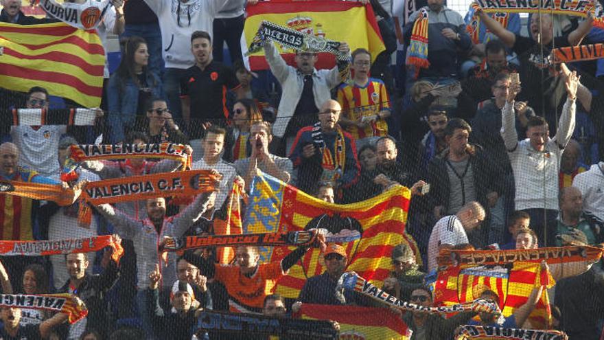 Un centenar de aficionados, con el Valencia en Eibar