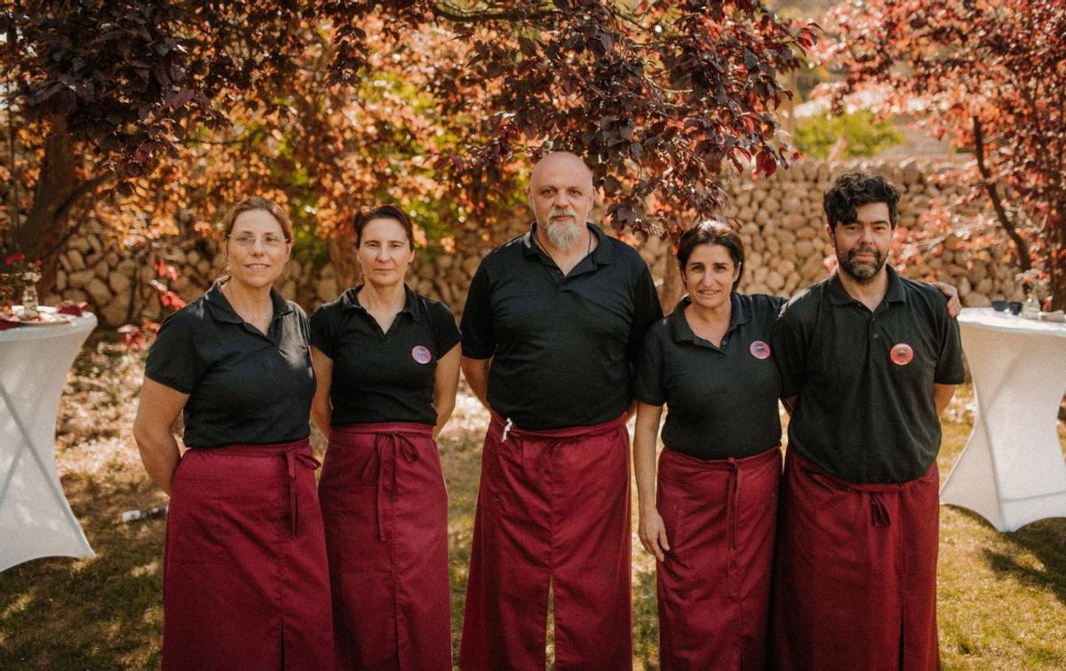 Maria Antònia García, Reyes Morales, Tomeu Cañellas, Cati Pons y Alfonso Soriano. | ELS FOGONS DE PLAÇA