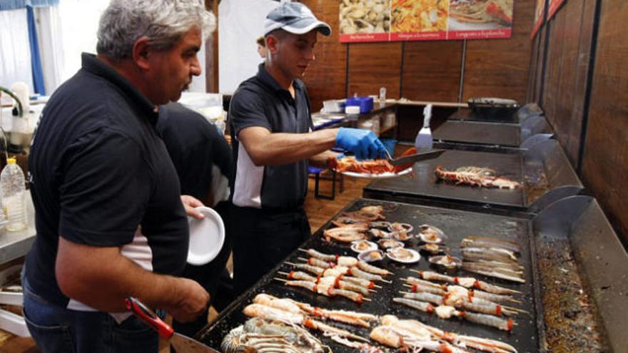 La Feria de Galicia ofrece mariscadas a buen precio.