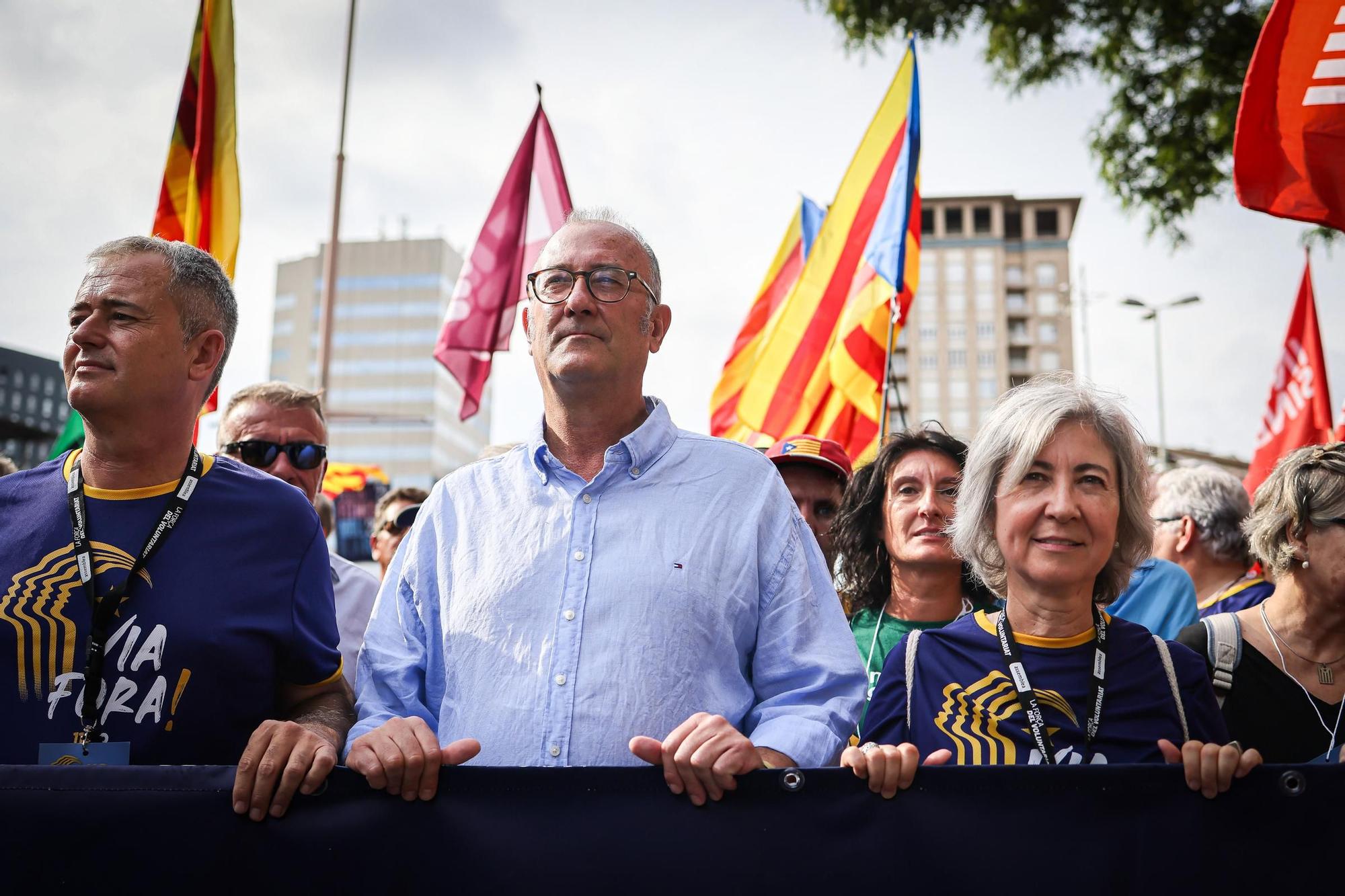 Arrenca la manifestació convocada per l'ANC per la Diada a Barcelona amb el lema 'Via Fora'