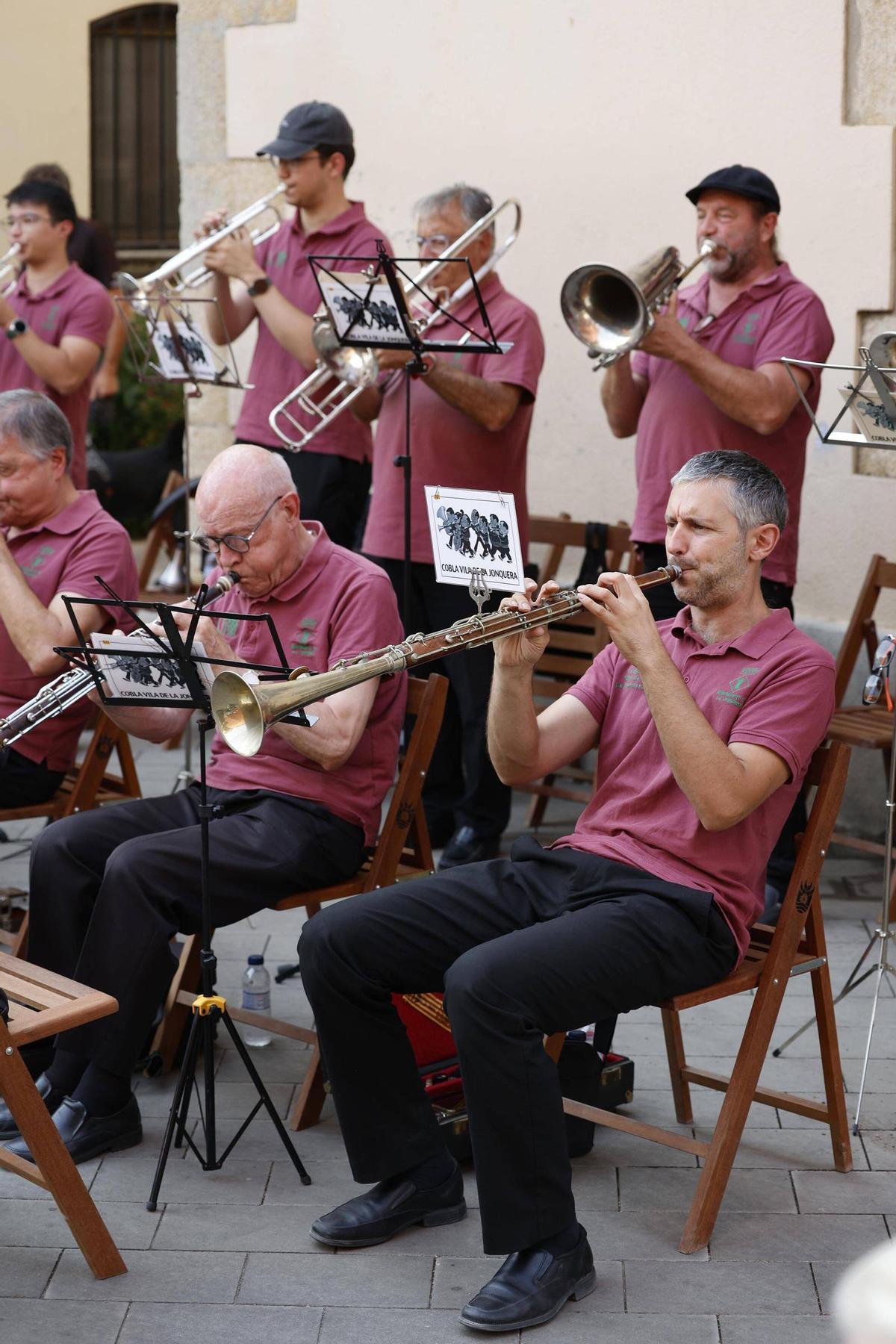 Les imatges de les sardanes de la Festa Major de Salt Les imatges de les sardanes de la Festa Major de Salt