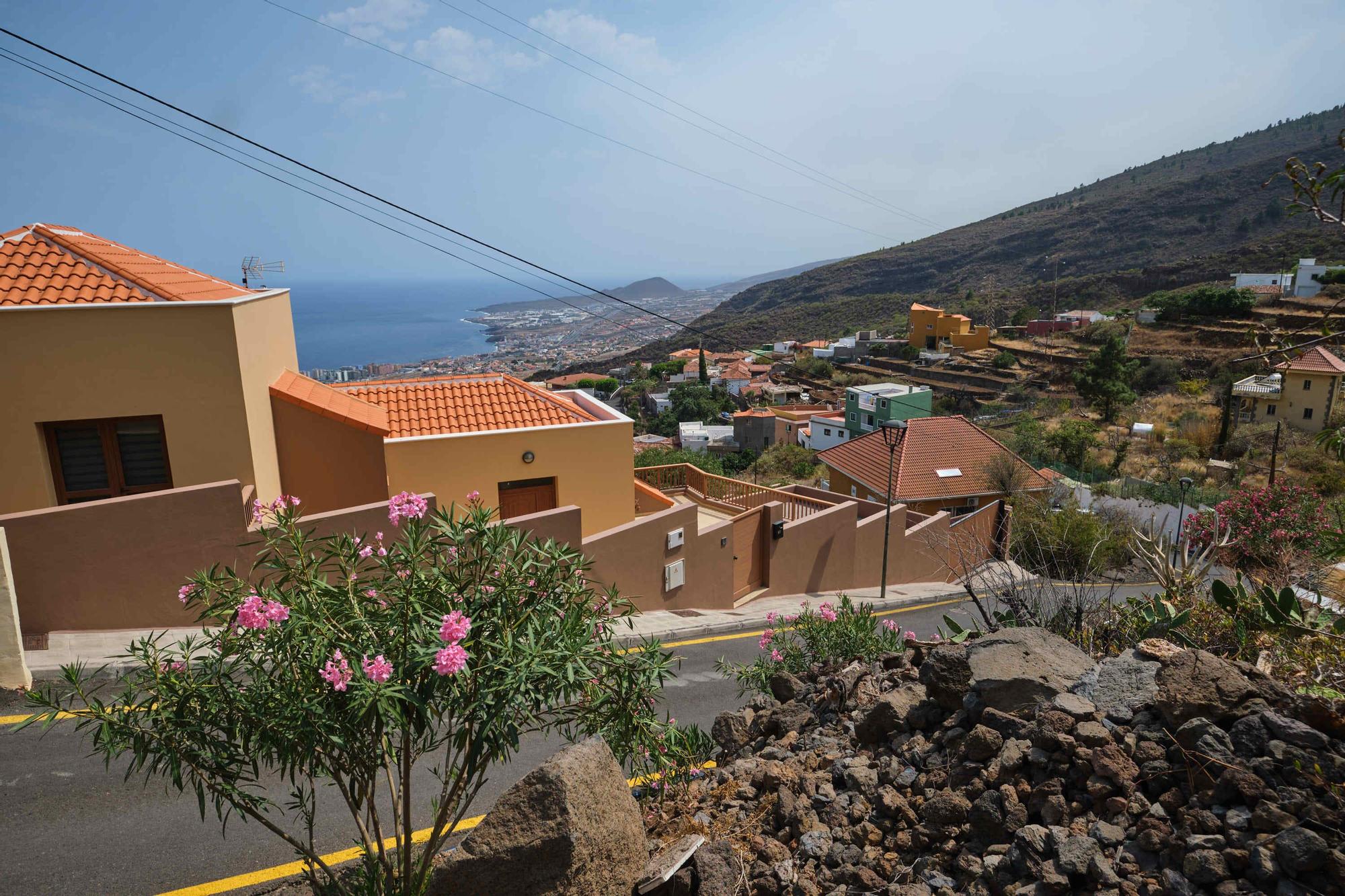 Vecinos evacuados por el incendio de Tenerife