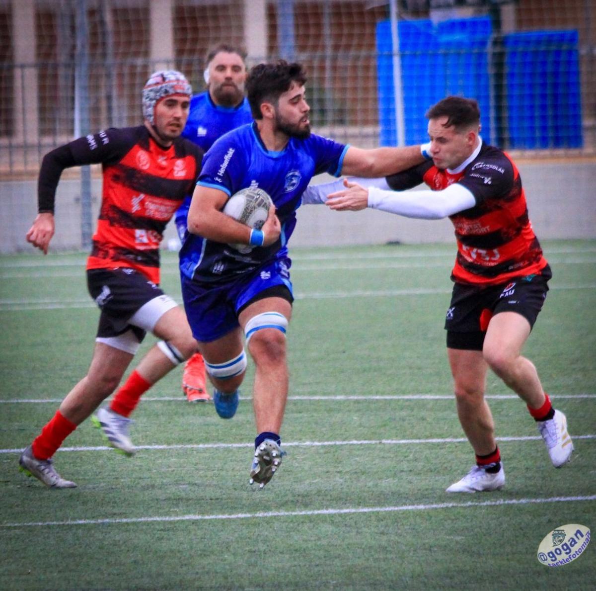 Un instante de un partido del Akra Bárbara Rugby.