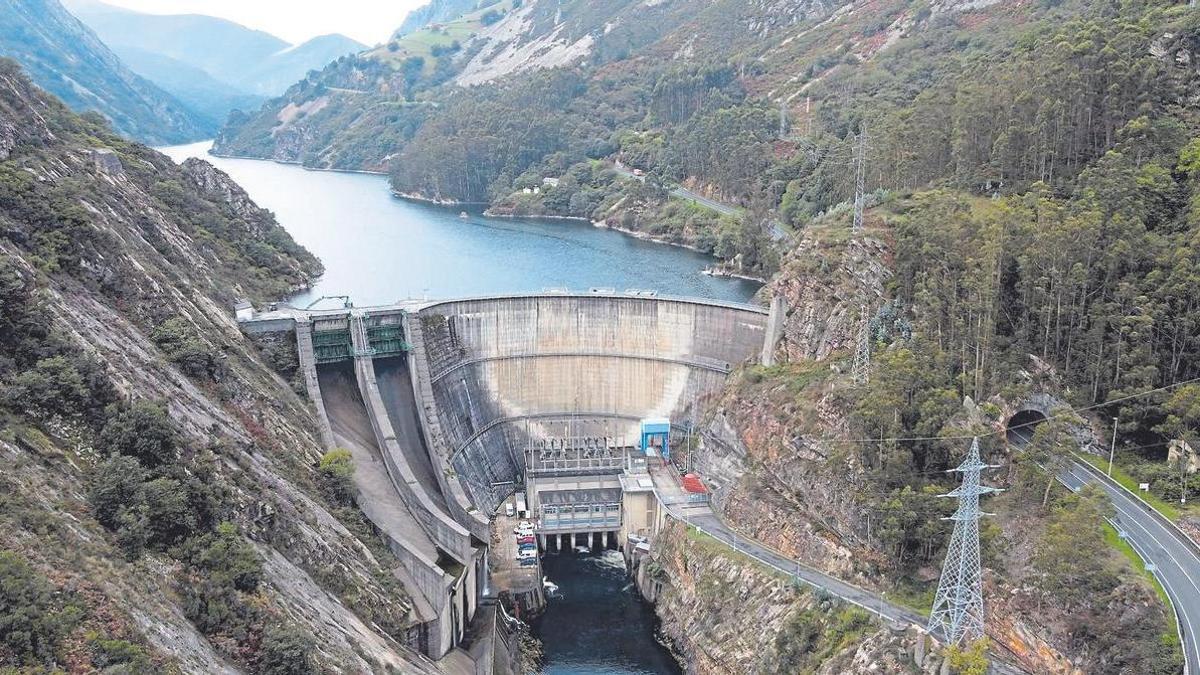 El embalse de La Barca, en Tineo.