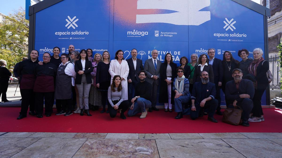 Inauguración del espacio solidario del Festival de Málaga.